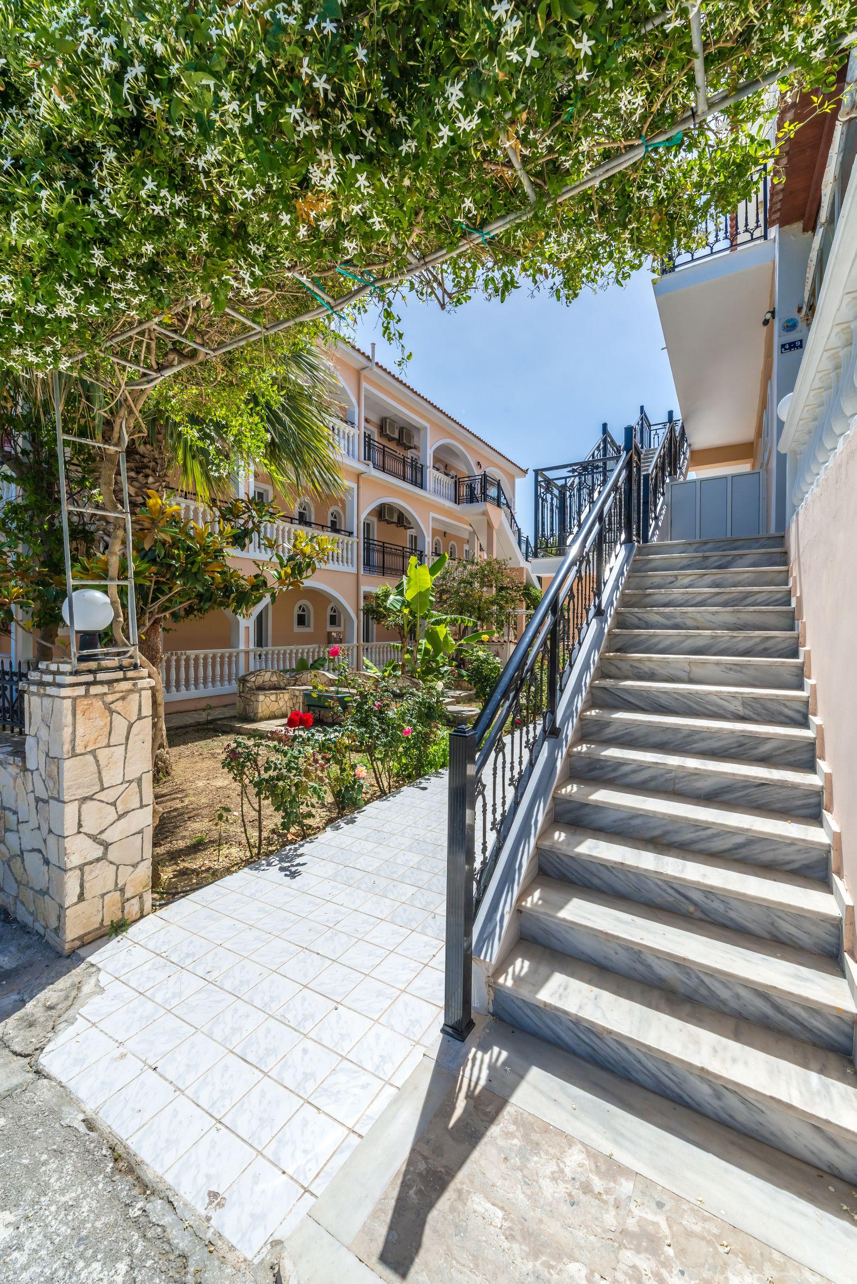 Athina Apartments Zakynthos Town Luaran gambar