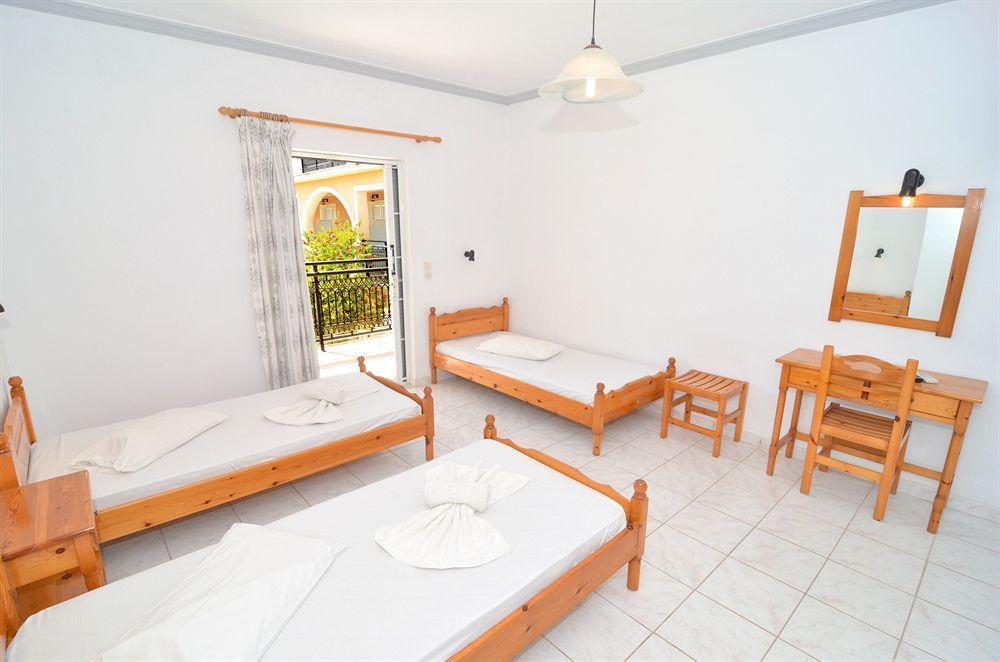 Athina Apartments Zakynthos Town Luaran gambar