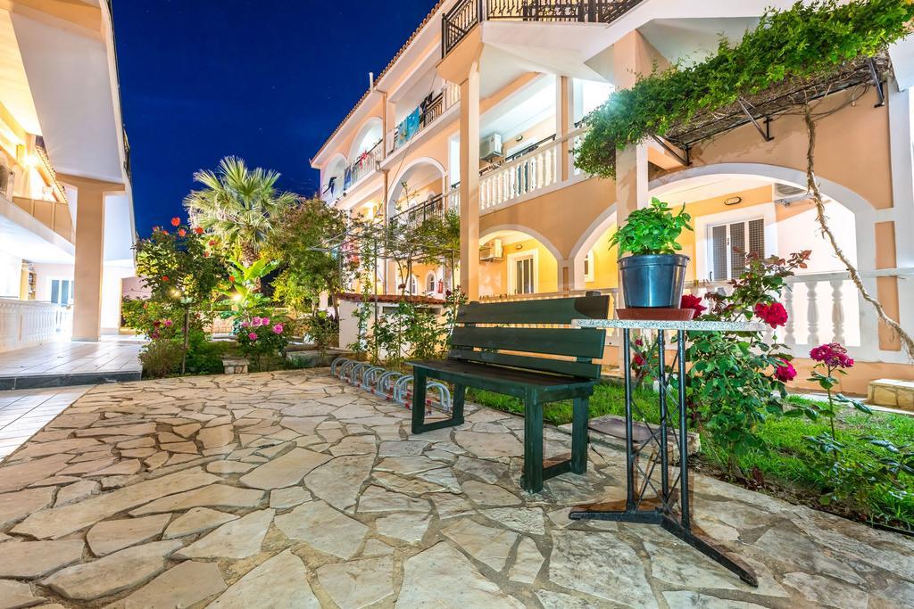Athina Apartments Zakynthos Town Luaran gambar